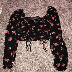 Cropped- Square neck crop top. Long sleeve